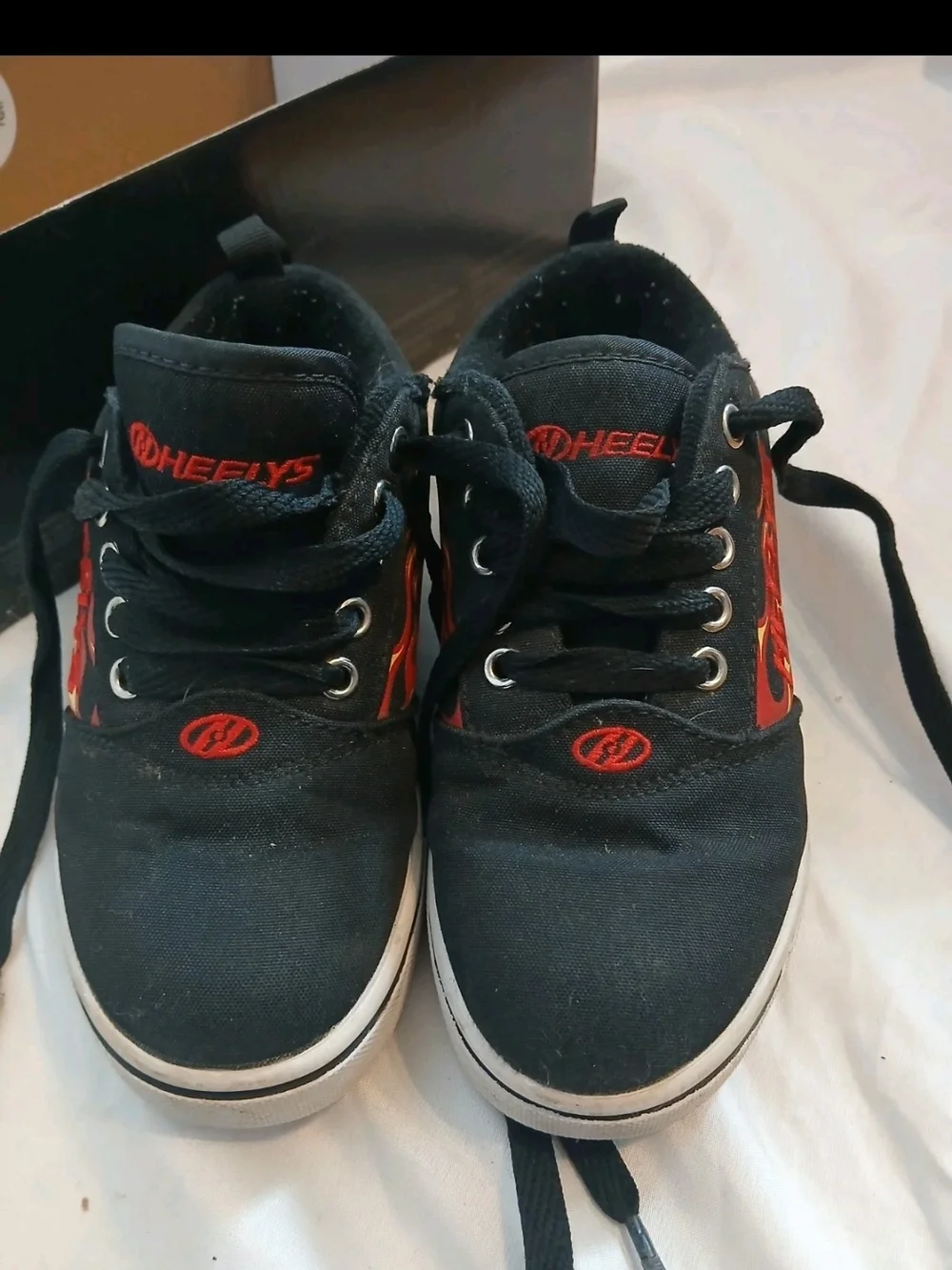 Heelys In Box Flames Yputh Size 1